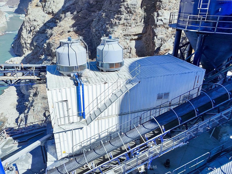 Water Tower Installation for Concrete Cooling